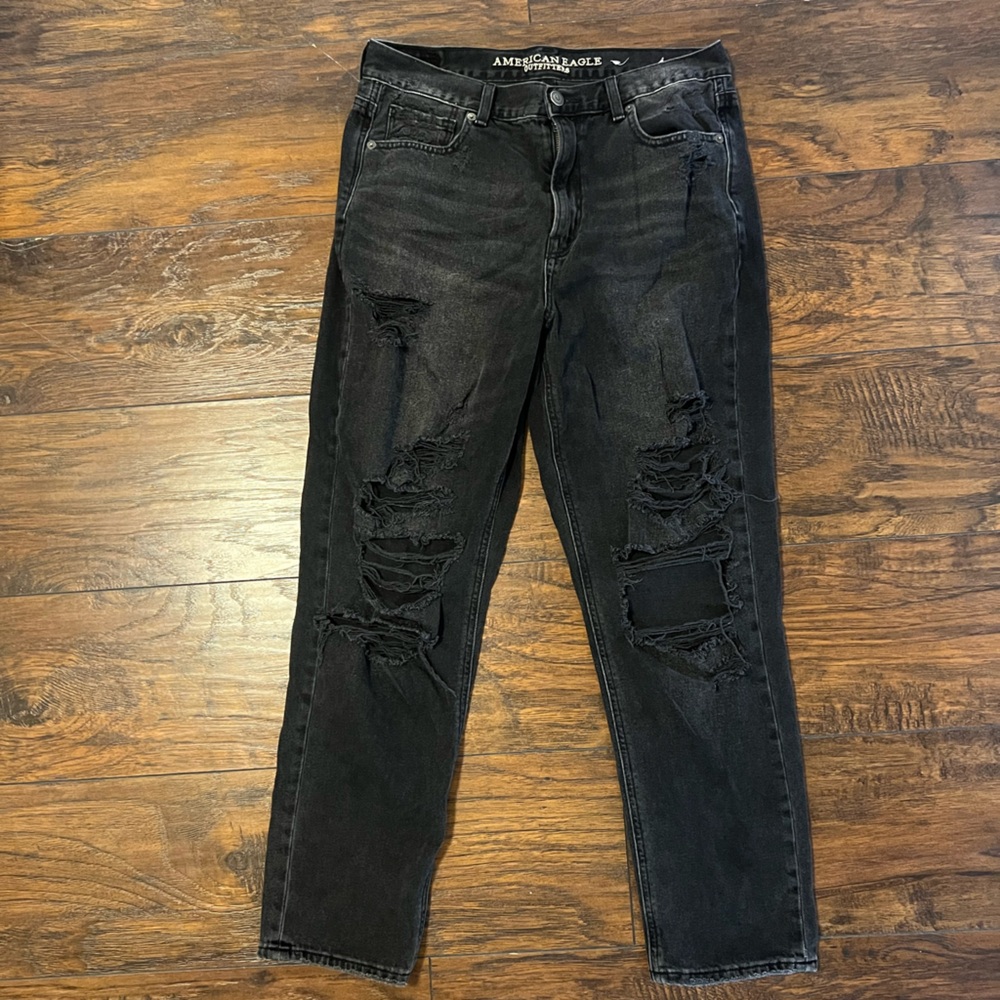 American Eagle Outfitters High Wasted Cropped Distressed Black Jeans